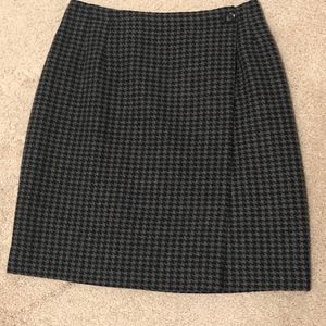 David Hollis Houndstooth Skirt